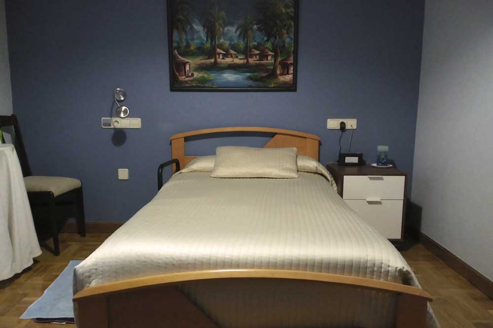 Residencia de ancianos y personas de la tercera edad en Peralta, Navarra.