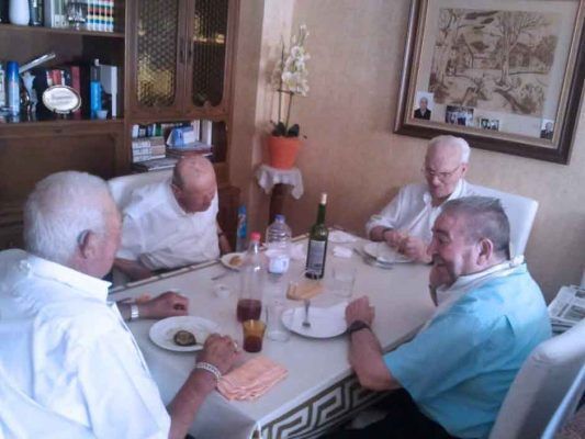 Residencia de ancianos y personas de la tercera edad en Peralta, Navarra.
